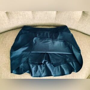 Women’s Adidas skort💙